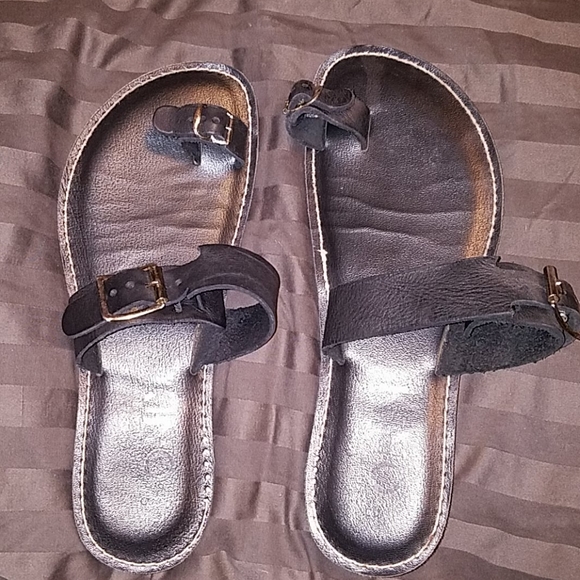 Sandals - Picture 3 of 3